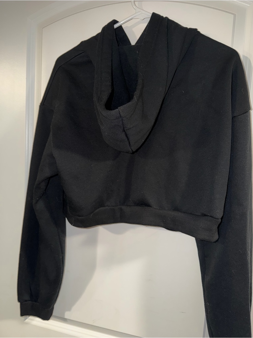 SHEIN Black Cropped Hooded Sweatshirt - Picture 2 of 3